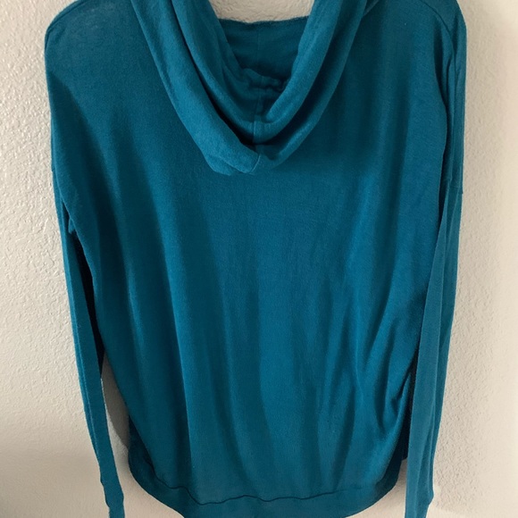 Light weight sweatshirt - Picture 3 of 3